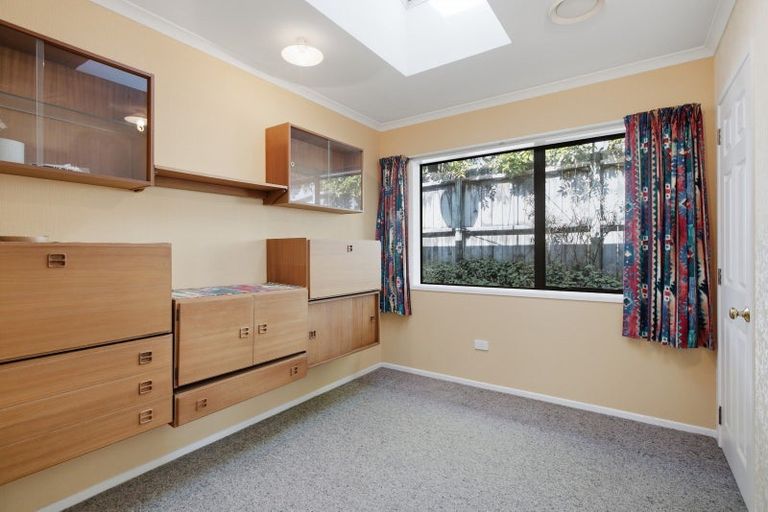 Photo of property in 71 Brooklands Road, Brooklands, New Plymouth, 4310