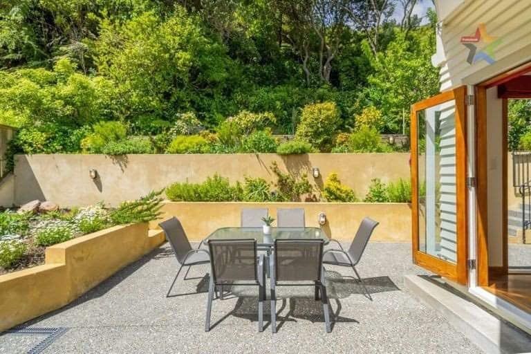 Photo of property in 69 Norton Park Avenue, Fairfield, Lower Hutt, 5011