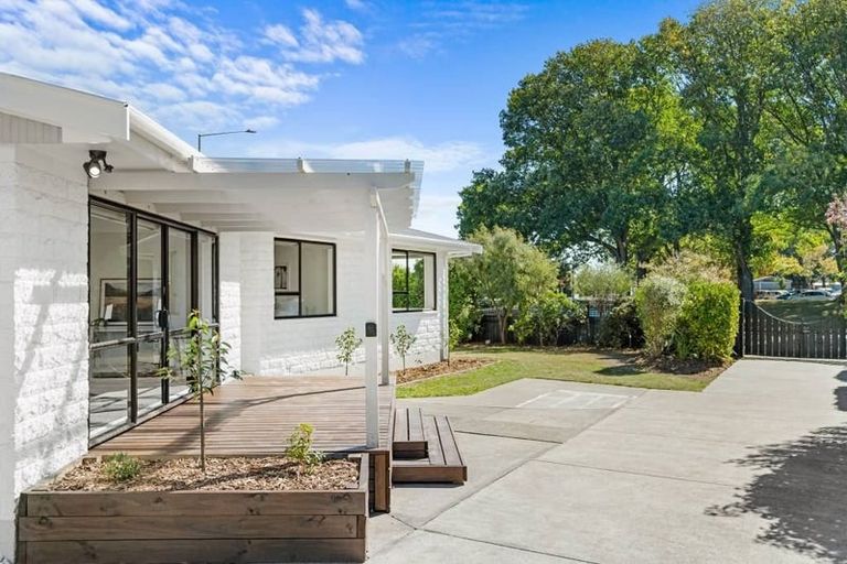 Photo of property in 100 Farrington Avenue, Bishopdale, Christchurch, 8053