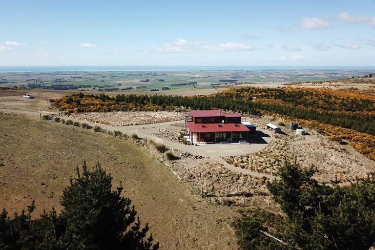 Photo of property in 246 Centrewood Park Road, Waimate, 7977