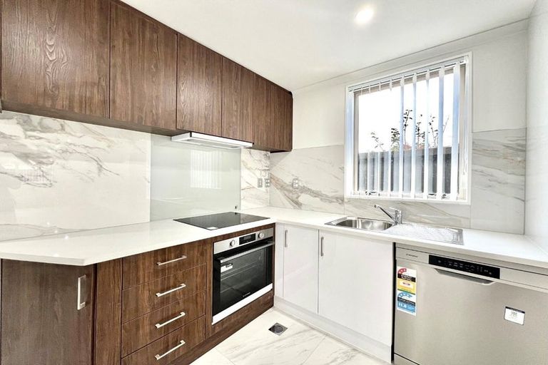 Photo of property in 54 Stranraer Crescent, Wattle Downs, Auckland, 2103