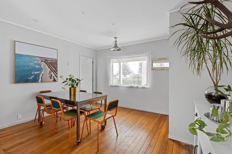 Photo of property in 1/212 Centreway Road, Orewa, 0931