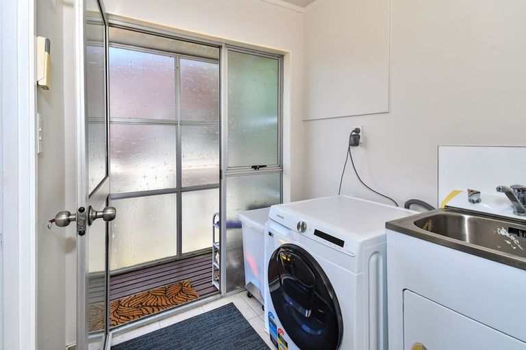Photo of property in 2/60 Moncrieff Avenue, Clendon Park, Auckland, 2103