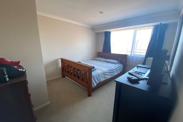 Photo of property in 48 Senator Drive, Manurewa, Auckland, 2105