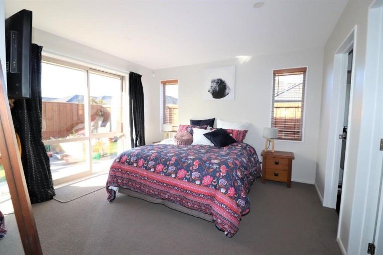 Photo of property in 35 Rossall Crescent, Rolleston, 7615