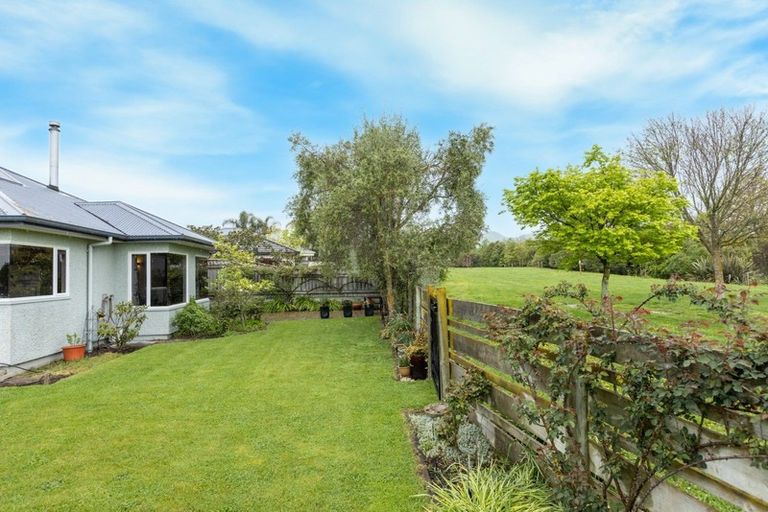 Photo of property in 12 Fairview Place, Havelock North, 4130