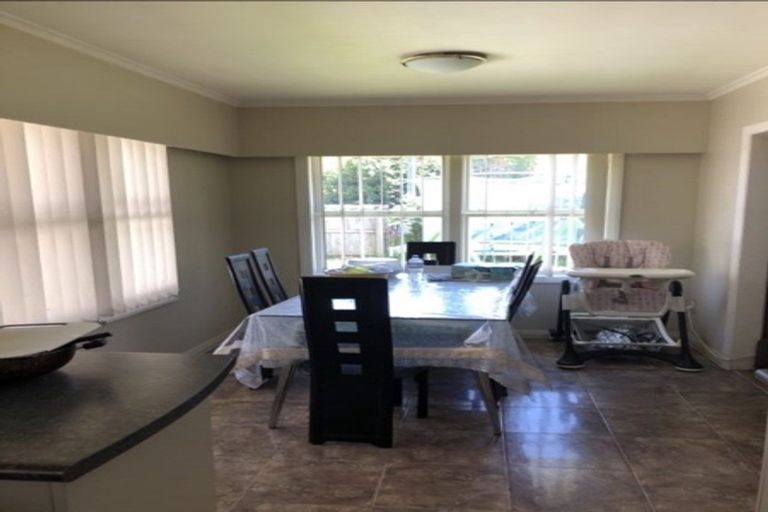 Photo of property in 8 Kay Road, Manurewa, Auckland, 2102