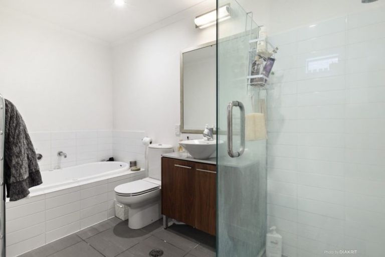 Photo of property in Augusta Apartments, 7/254 Willis Street, Te Aro, Wellington, 6011