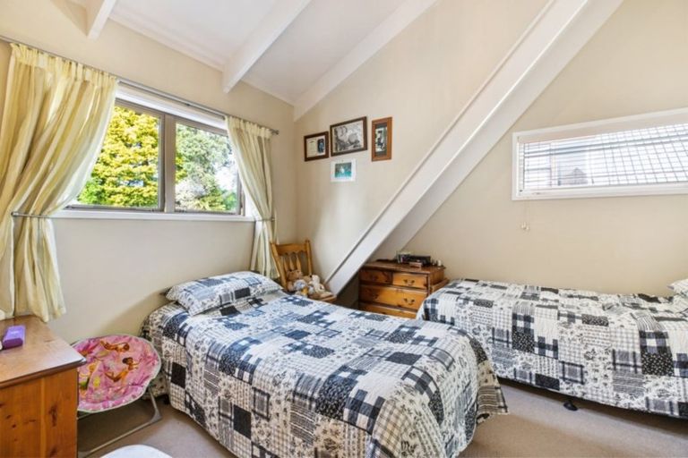 Photo of property in 38 Whangaparaoa Road, Red Beach, 0932