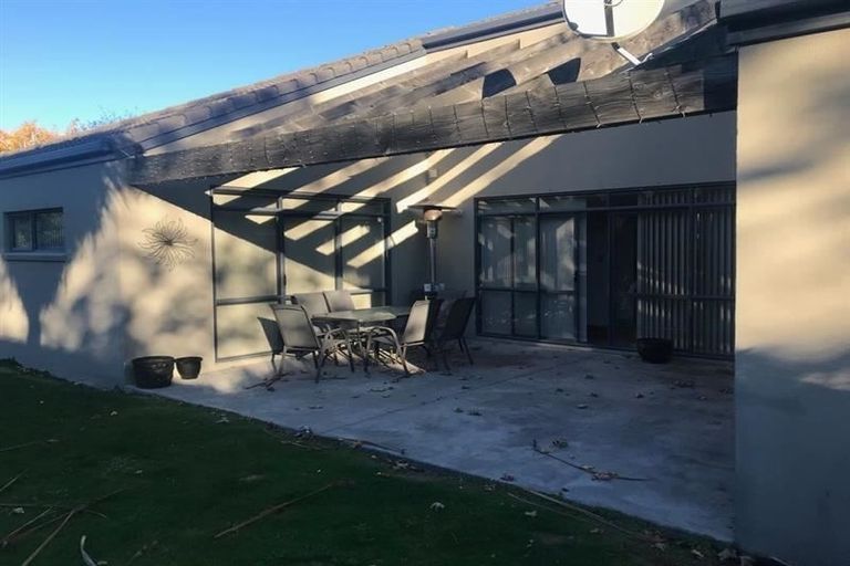 Photo of property in 20 Riverwood Boulevard, Redwood, Christchurch, 8051