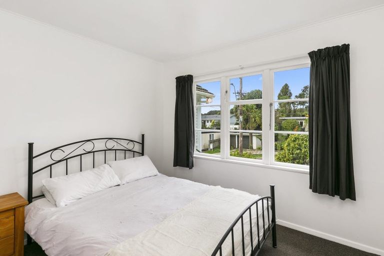 Photo of property in 6 Hollies Crescent, Johnsonville, Wellington, 6037