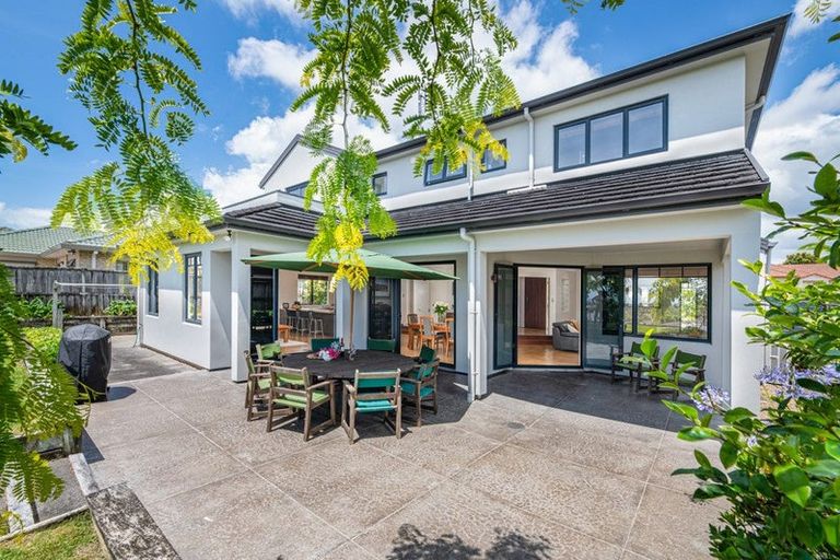 Photo of property in 19 Highfields Terrace, Henderson, Auckland, 0612