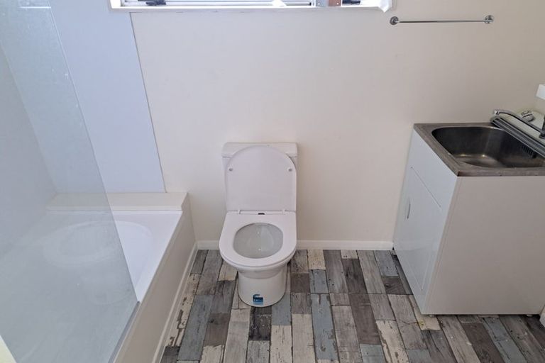 Photo of property in 44a Bauchop Road, Waterloo, Lower Hutt, 5011