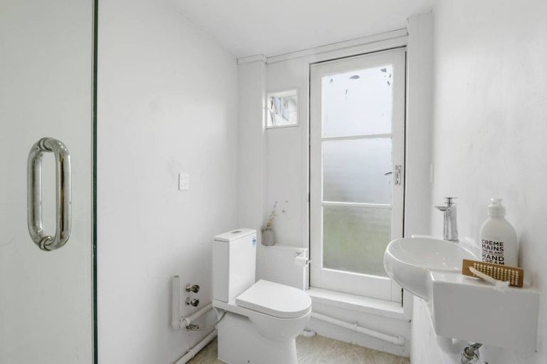 Photo of property in 2/69 Simon Ellice Drive, Bayview, Auckland, 0629