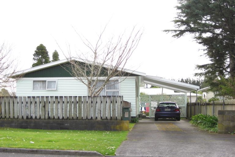 Photo of property in 12 Konini Street, Inglewood, 4330