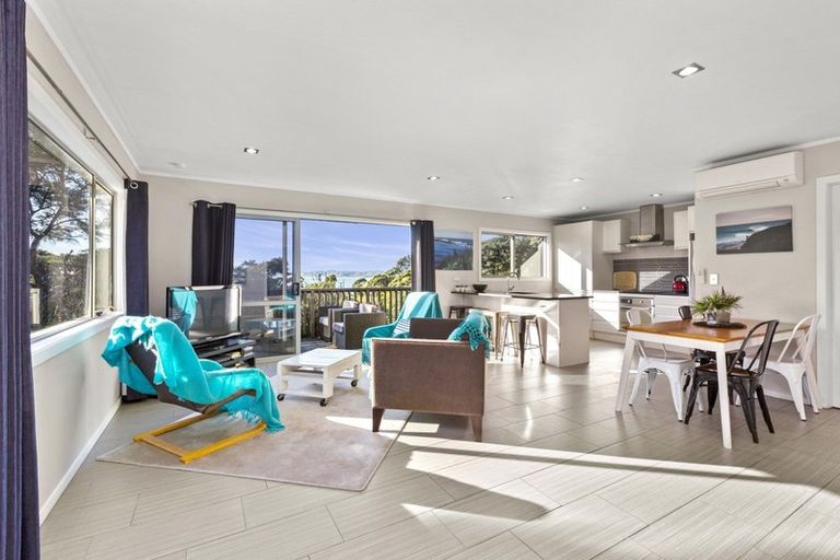 Photo of property in 33 Whaanga Road, Raglan, 3297