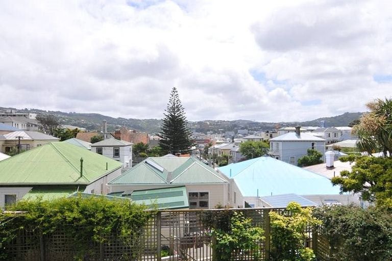 Photo of property in 108a Austin Street, Mount Victoria, Wellington, 6011