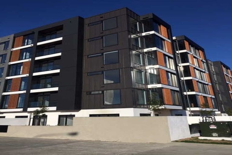 Photo of property in Frank Sargeson Apts, 508/74 Anzac Street, Takapuna, Auckland, 0622
