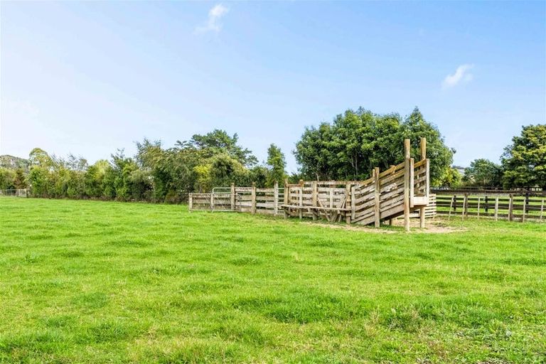 Photo of property in 62 School Road, Te Horo, Otaki, 5582