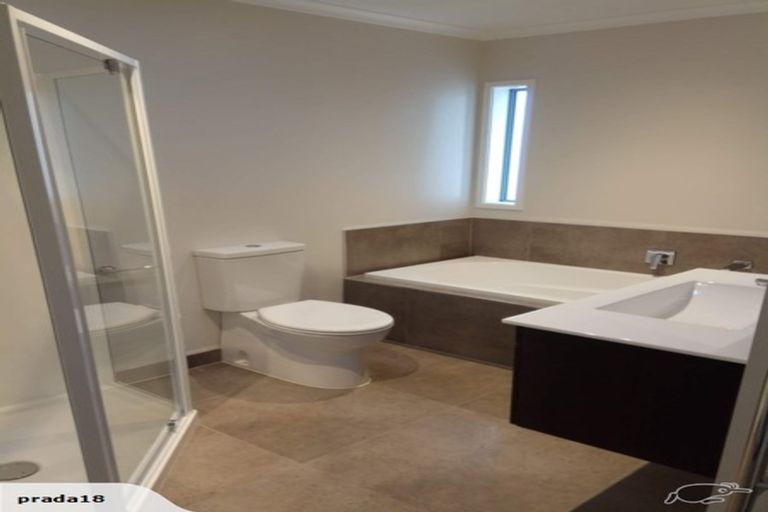 Photo of property in 10 Ridgeview Close, Red Beach, 0932