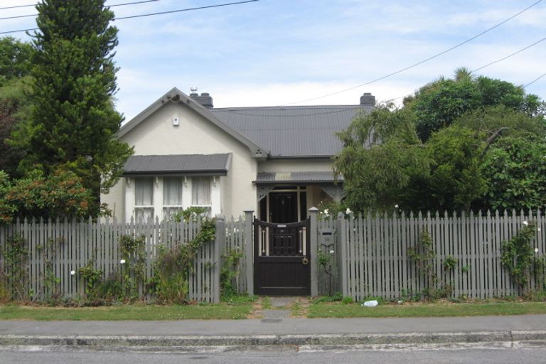 Photo of property in 14 Weston Road, St Albans, Christchurch, 8052