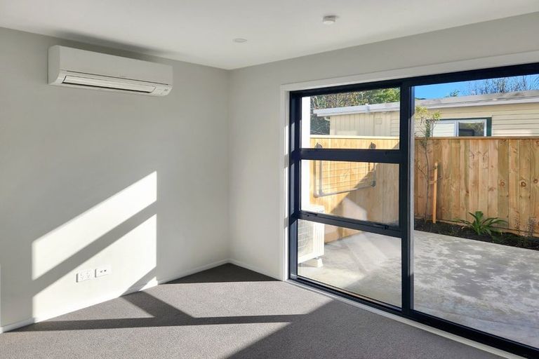 Photo of property in 4/31 Wainuiomata Road, Wainuiomata, Lower Hutt, 5014
