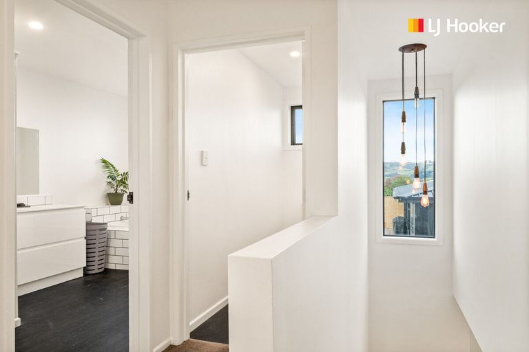 Photo of property in 43 Walton Park Avenue, Fairfield, Dunedin, 9018