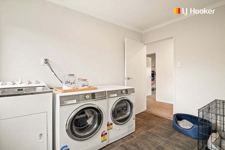 Photo of property in 43 Walton Park Avenue, Fairfield, Dunedin, 9018