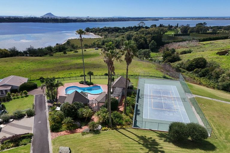 Photo of property in 10/674l Ranginui Road, Welcome Bay, Tauranga, 3175