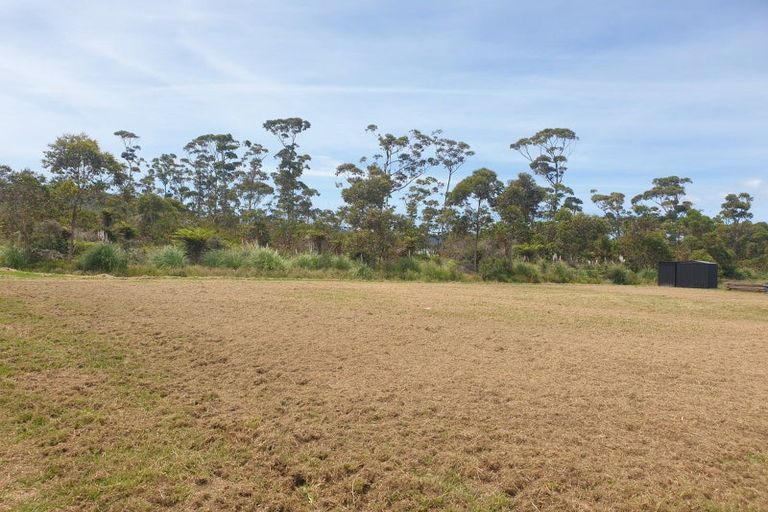 Photo of property in 106 Karearea Way, Matarangi, 3592