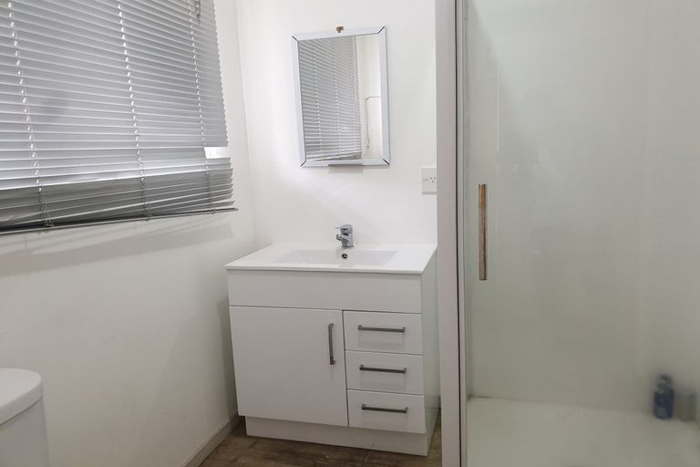 Photo of property in 189 Memorial Avenue, Burnside, Christchurch, 8053