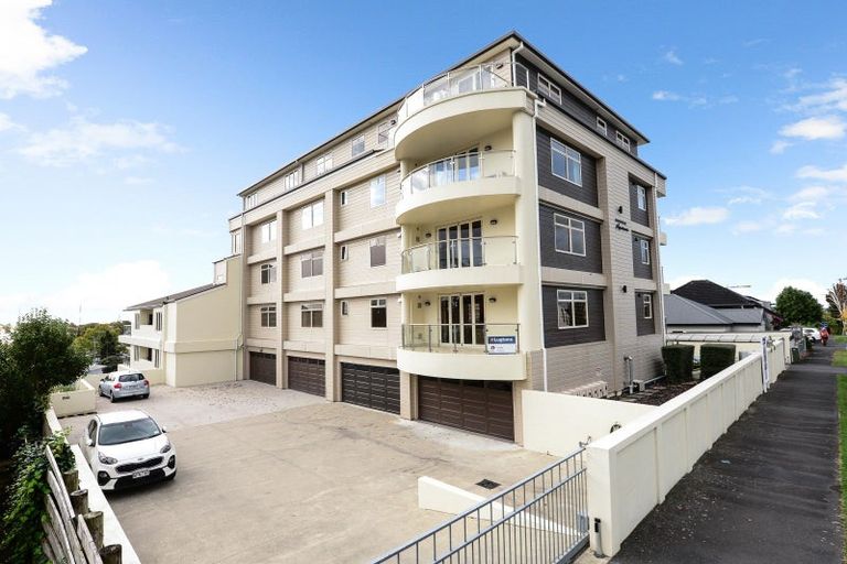 Photo of property in 40d Thackeray Street, Hamilton Lake, Hamilton, 3204