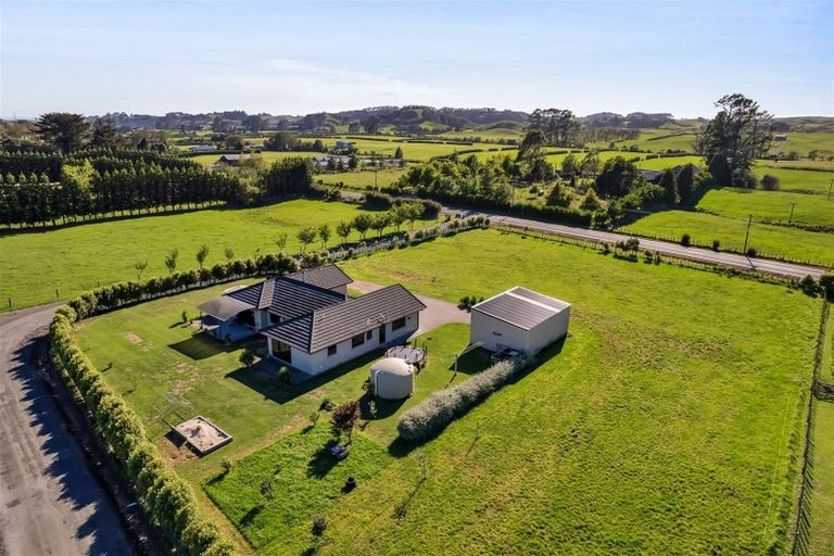 Photo of property in 1108e Egmont Road, Egmont Village, New Plymouth, 4372