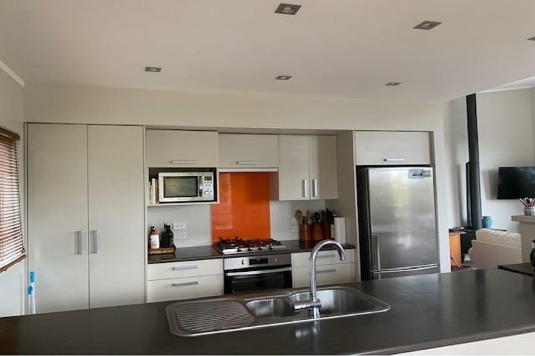 Photo of property in 30 Waimahanga Road, Onerahi, Whangarei, 0110