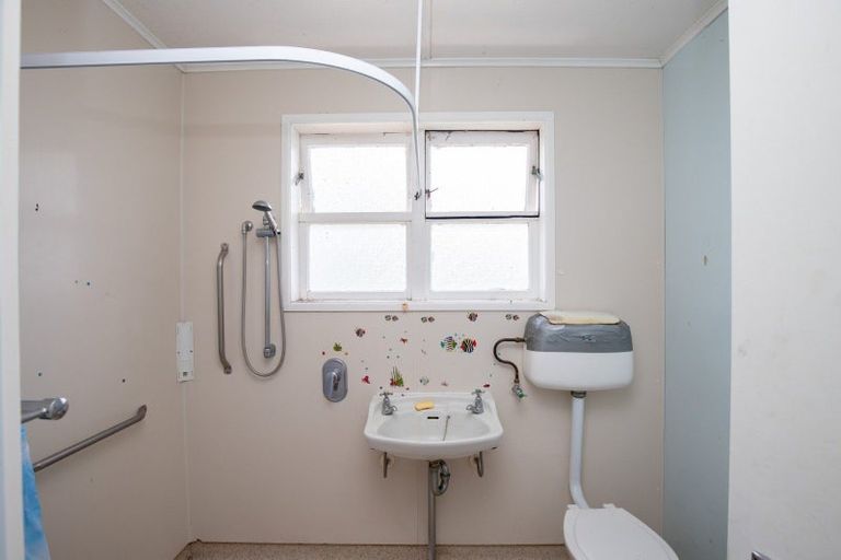 Photo of property in 17 Orchard East Road, Ngatea, 3503