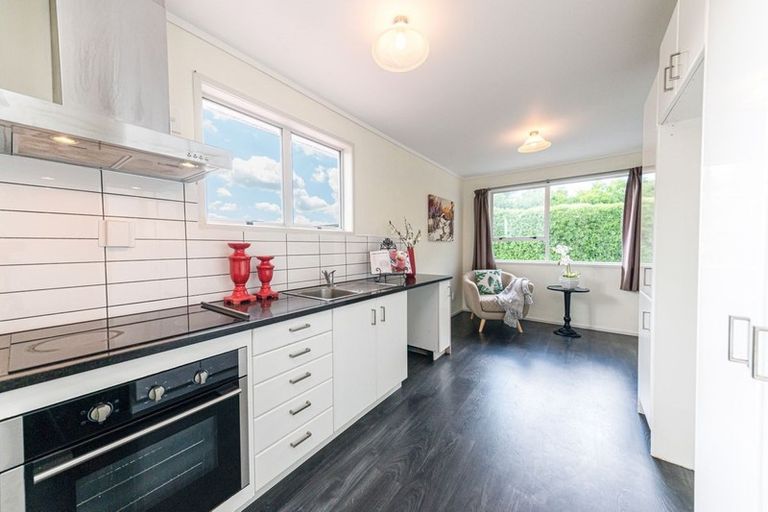 Photo of property in 62 Pukeroa Place, Papakura, 2110