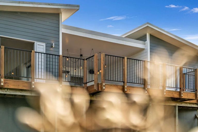 Photo of property in 18 Mariner Cove Road, Tinopai, Matakohe, 0593