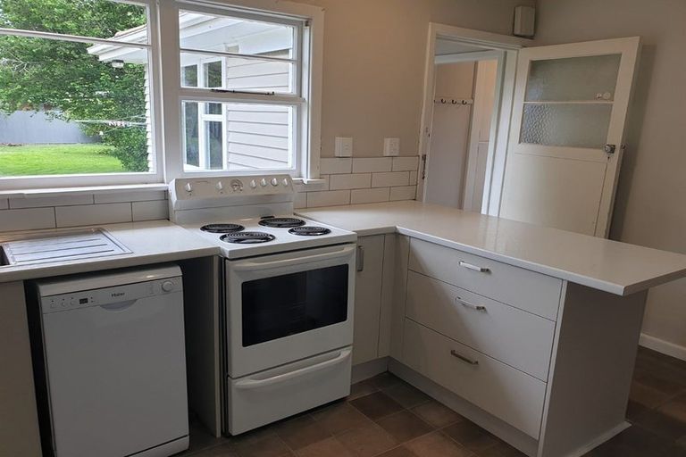 Photo of property in 83 Middleton Road, Upper Riccarton, Christchurch, 8041