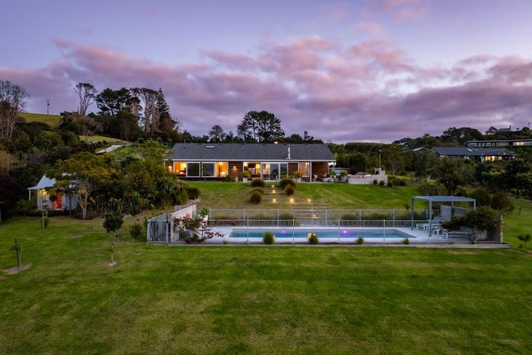 Photo of property in 15 Sandhill Heights, Mangawhai, 0975