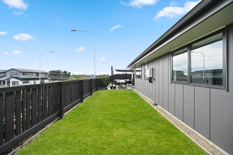 Photo of property in 8 Pragma Rise, Rototuna North, Hamilton, 3210