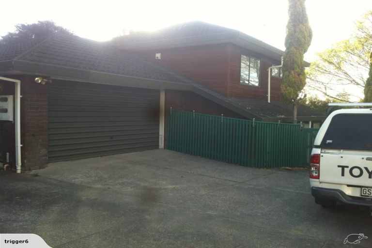 Photo of property in 2/161 Whitford Road, Somerville, Auckland, 2014