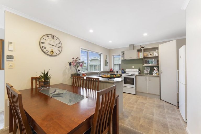Photo of property in 3 Foxtail Fern, Kelvin Grove, Palmerston North, 4414