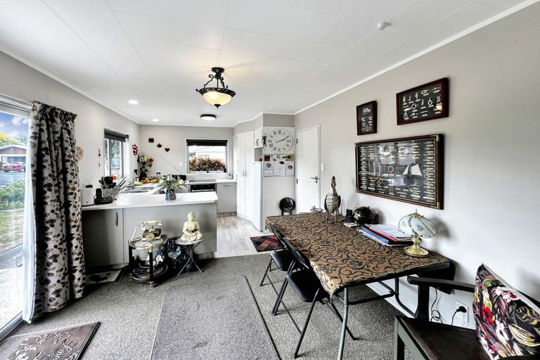 Photo of property in 16 Hamlet Street, Dannevirke, 4930