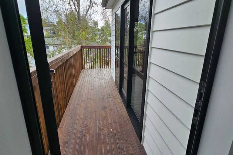 Photo of property in 12a Blease Street, New Lynn, Auckland, 0600