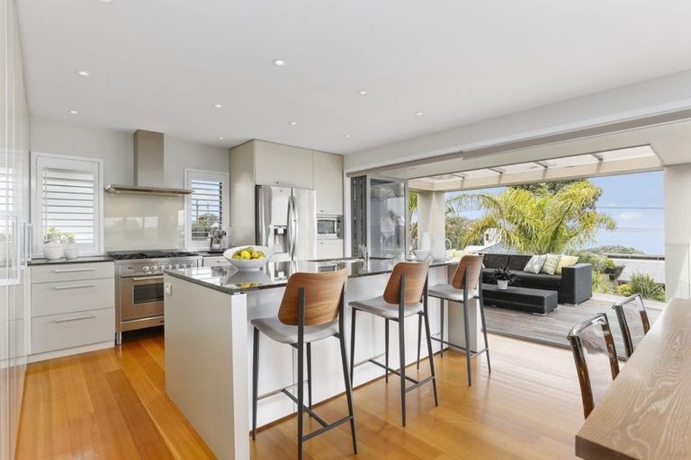 Photo of property in 14 Churchill Road, Murrays Bay, Auckland, 0630