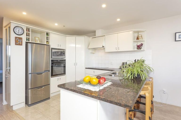 Photo of property in Mon Desir Apartments, 5/175g Hurstmere Road, Takapuna, Auckland, 0622