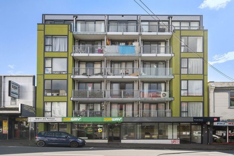 Photo of property in Dual Apartments, 511/142 Vivian Street, Te Aro, Wellington, 6011