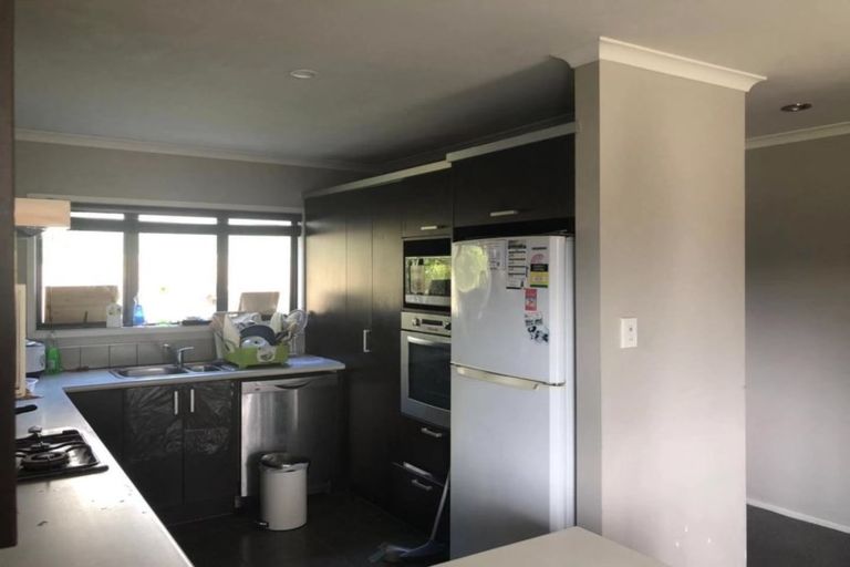 Photo of property in 141 Fernhill Way, Oteha, Auckland, 0632