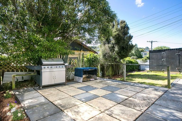 Photo of property in 1 Greenock Street, Kaikorai, Dunedin, 9010
