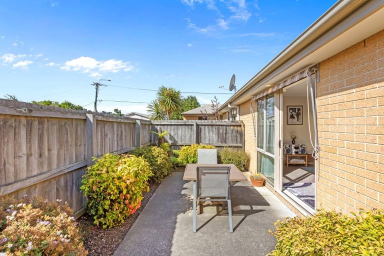 Photo of property in 1/160 Breezes Road, Aranui, Christchurch, 8061